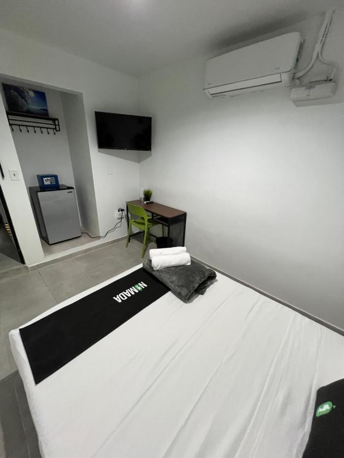 Nomada Beach Hostel- Isla Verde San Juan Ngoại thất bức ảnh