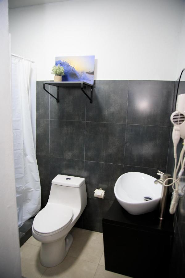Nomada Beach Hostel- Isla Verde San Juan Ngoại thất bức ảnh