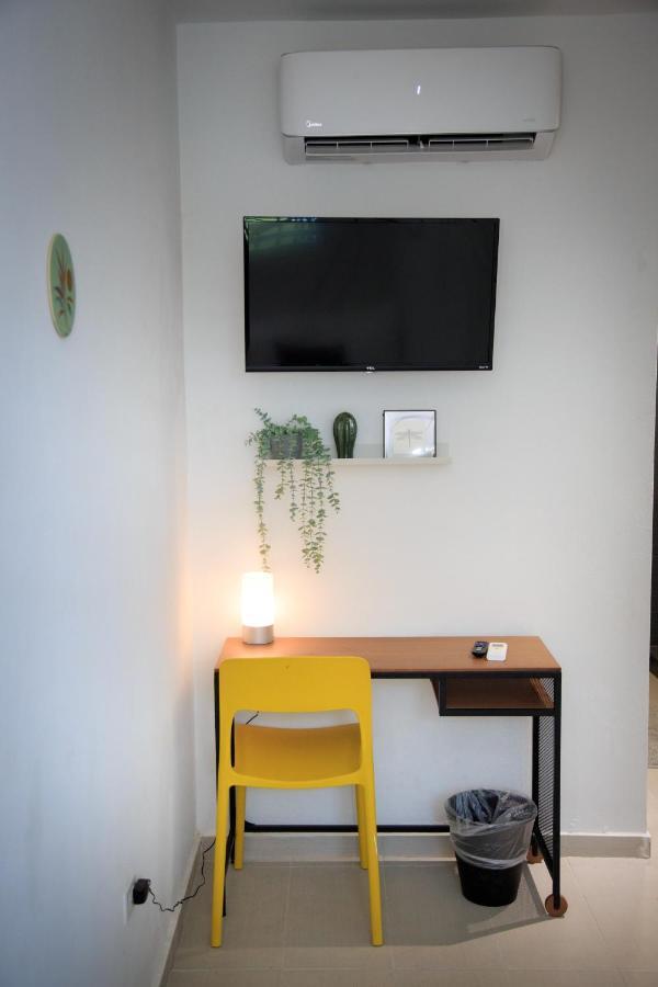 Nomada Beach Hostel- Isla Verde San Juan Ngoại thất bức ảnh
