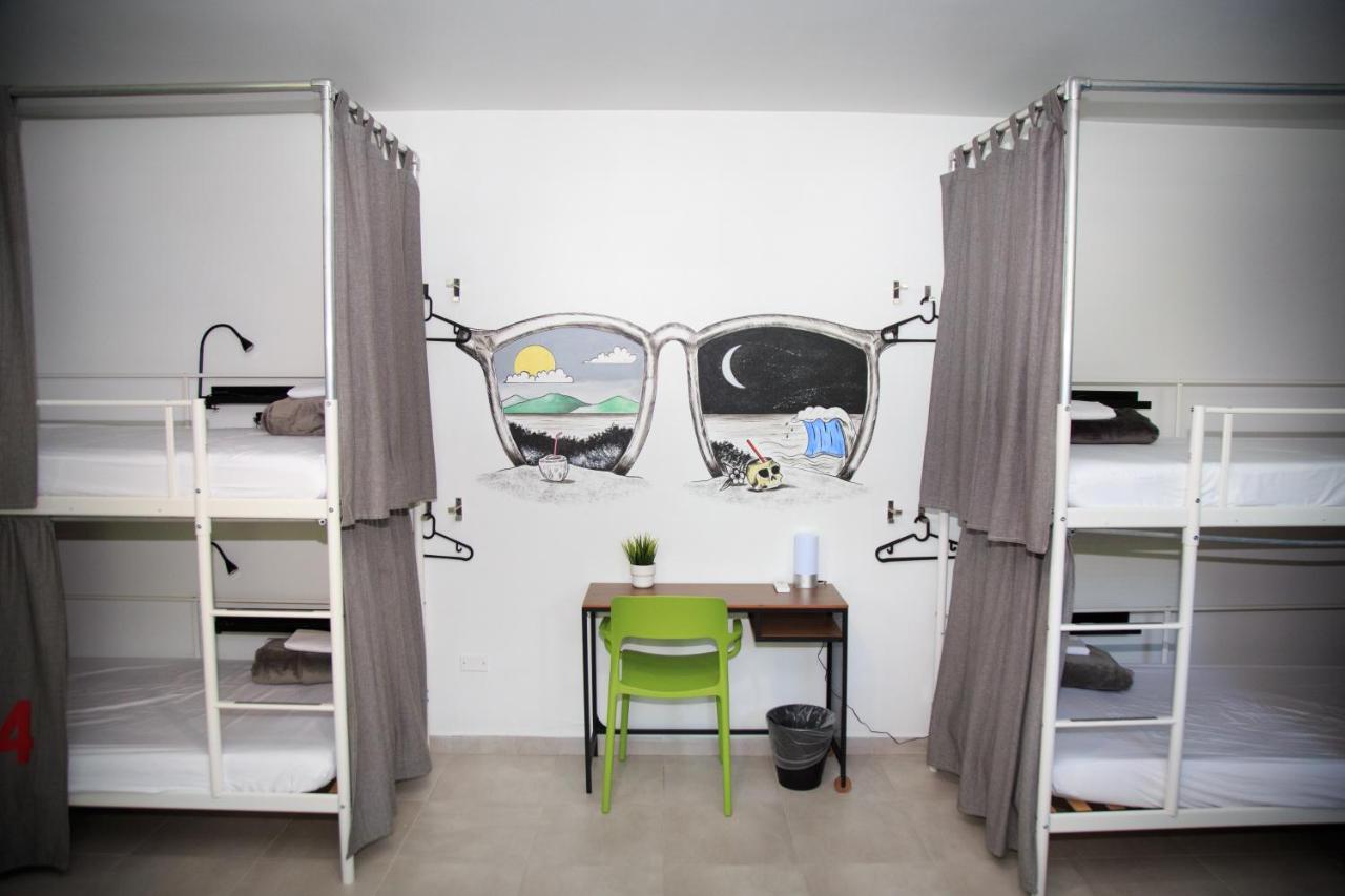 Nomada Beach Hostel- Isla Verde San Juan Ngoại thất bức ảnh