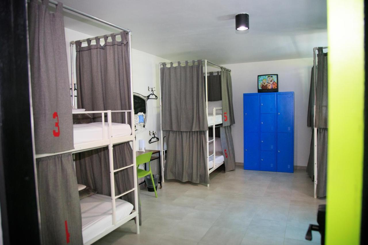 Nomada Beach Hostel- Isla Verde San Juan Ngoại thất bức ảnh