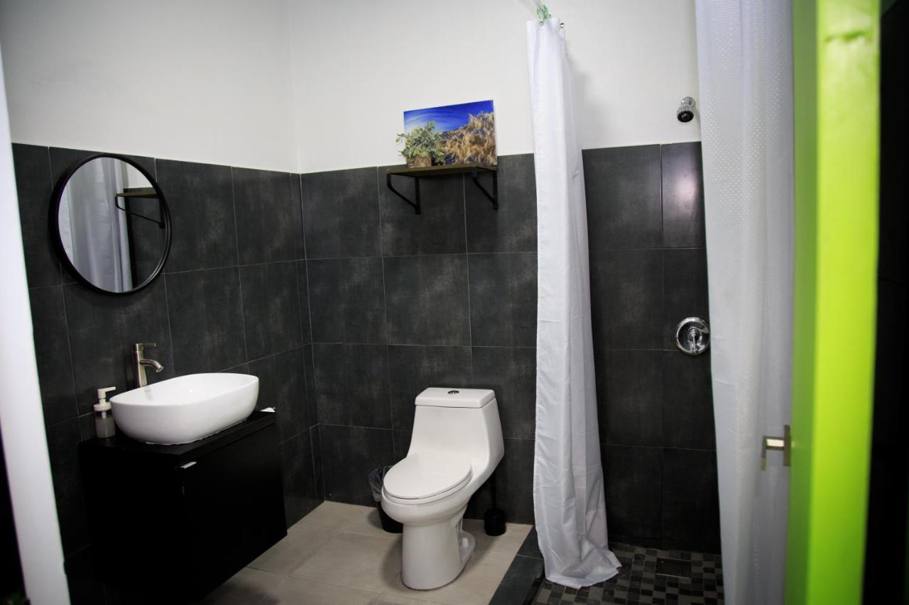 Nomada Beach Hostel- Isla Verde San Juan Ngoại thất bức ảnh