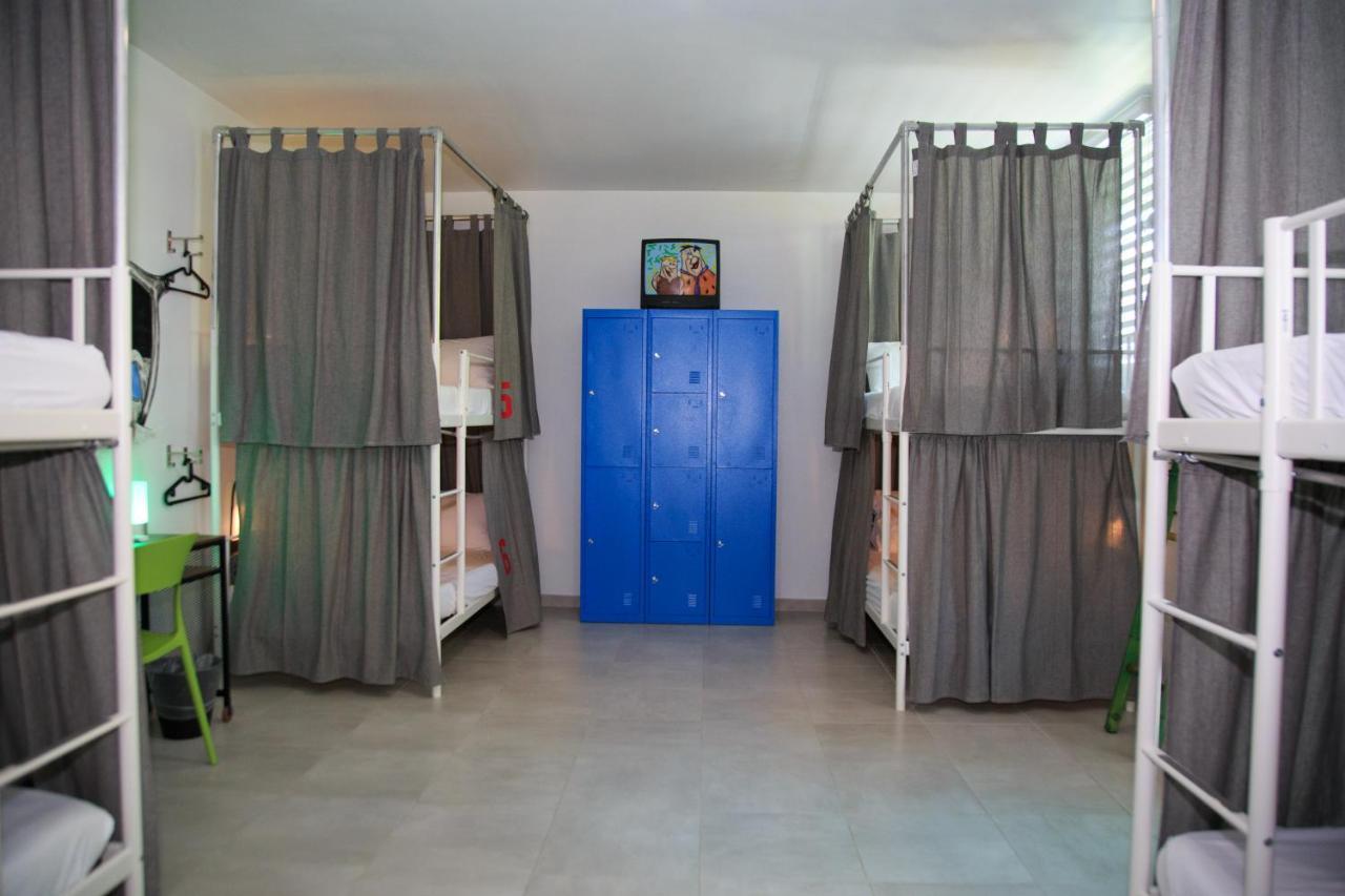 Nomada Beach Hostel- Isla Verde San Juan Ngoại thất bức ảnh